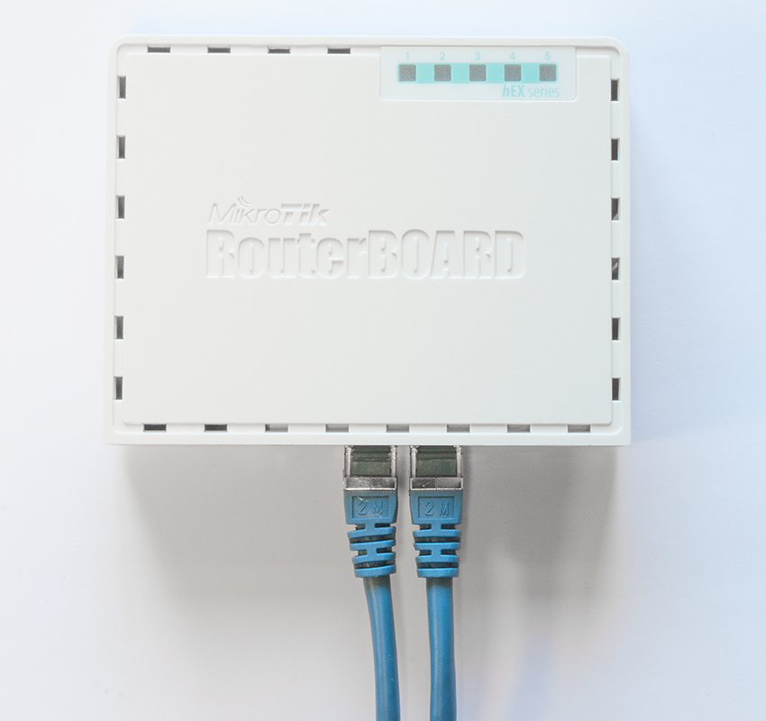 MikroTik RB750GR3 RouterBoard hEX 5 Port L4 Router
